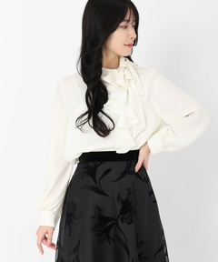ラッフルリボンブラウス