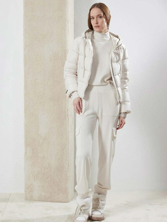 PESERICO(ペセリコ) |ポケットボールチェーン装飾ウールシルクカシミヤハイネックニット