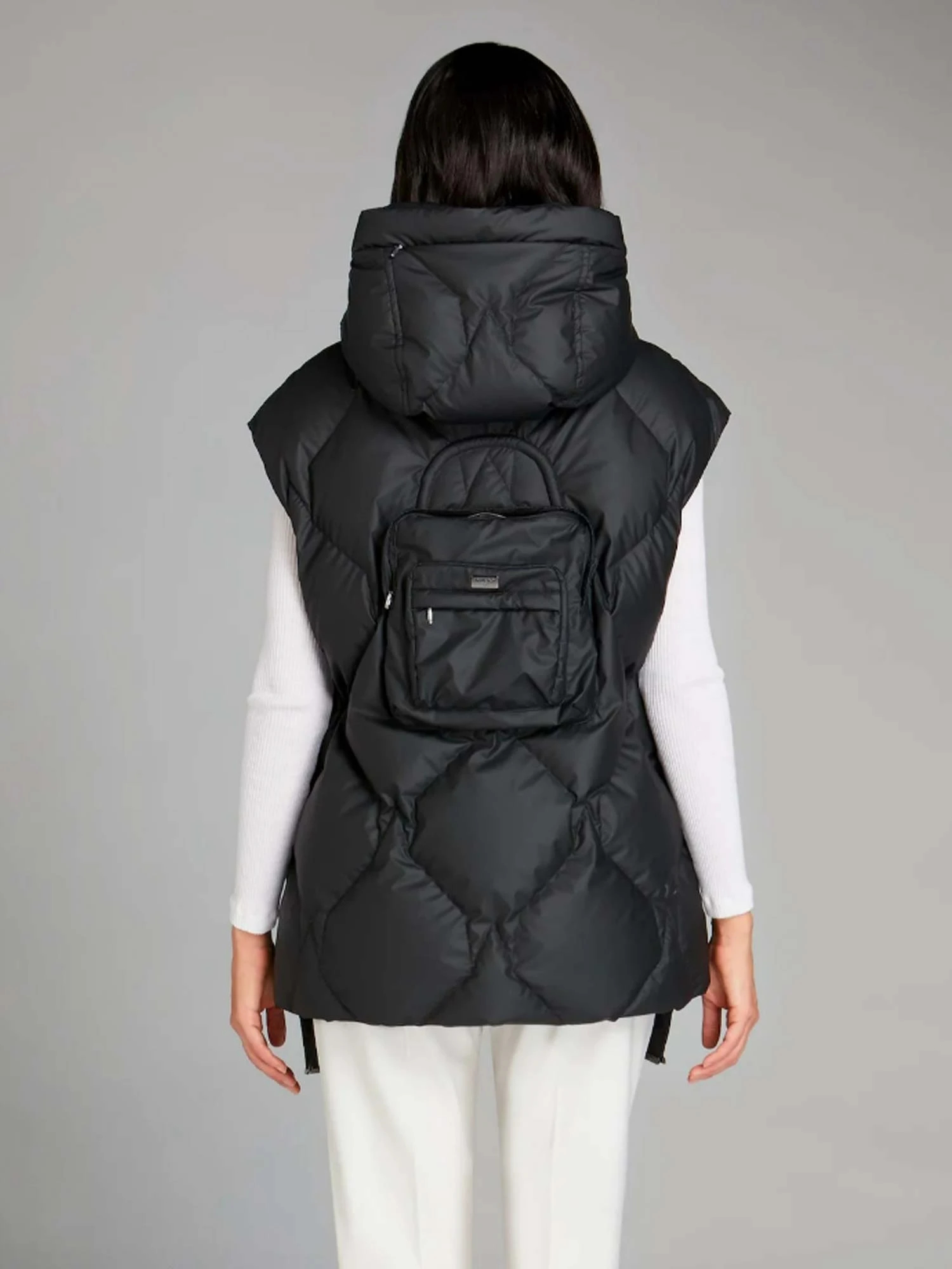 新品未使用　C'EST MOIJEU ダウンベスト 30%off ダウンベスト EU製 Emmauela ミラノ発 グースダウン90％ 防寒