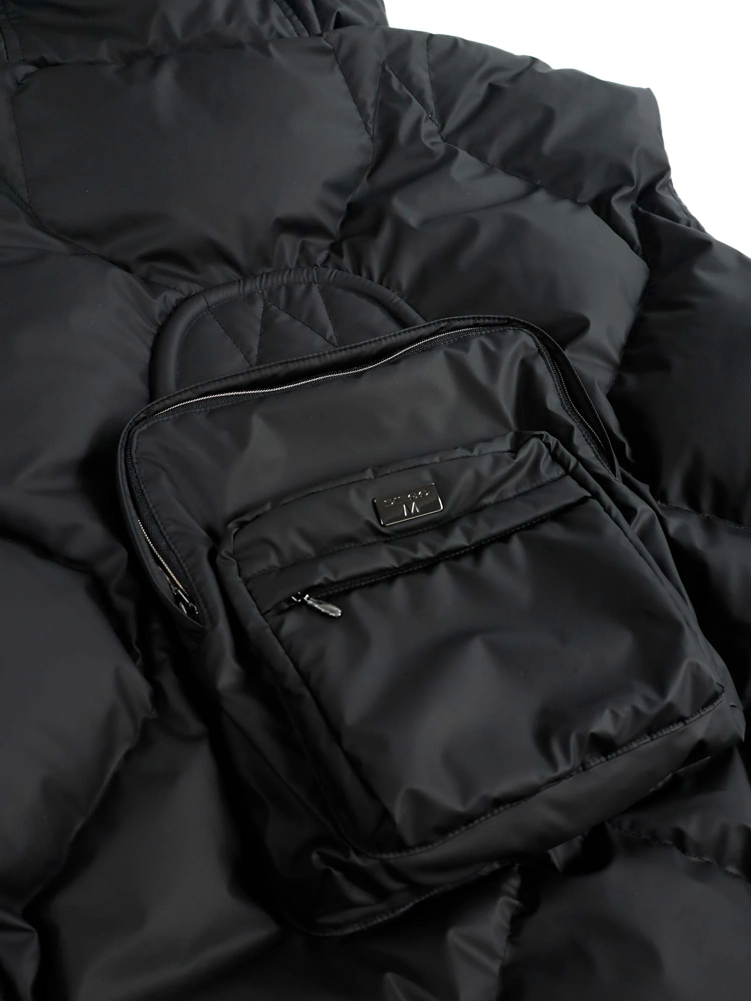 トクコプルミエヴォルフード付きブラックダウンベスト トクコプルミエヴォルフード付きブラックダウンベスト