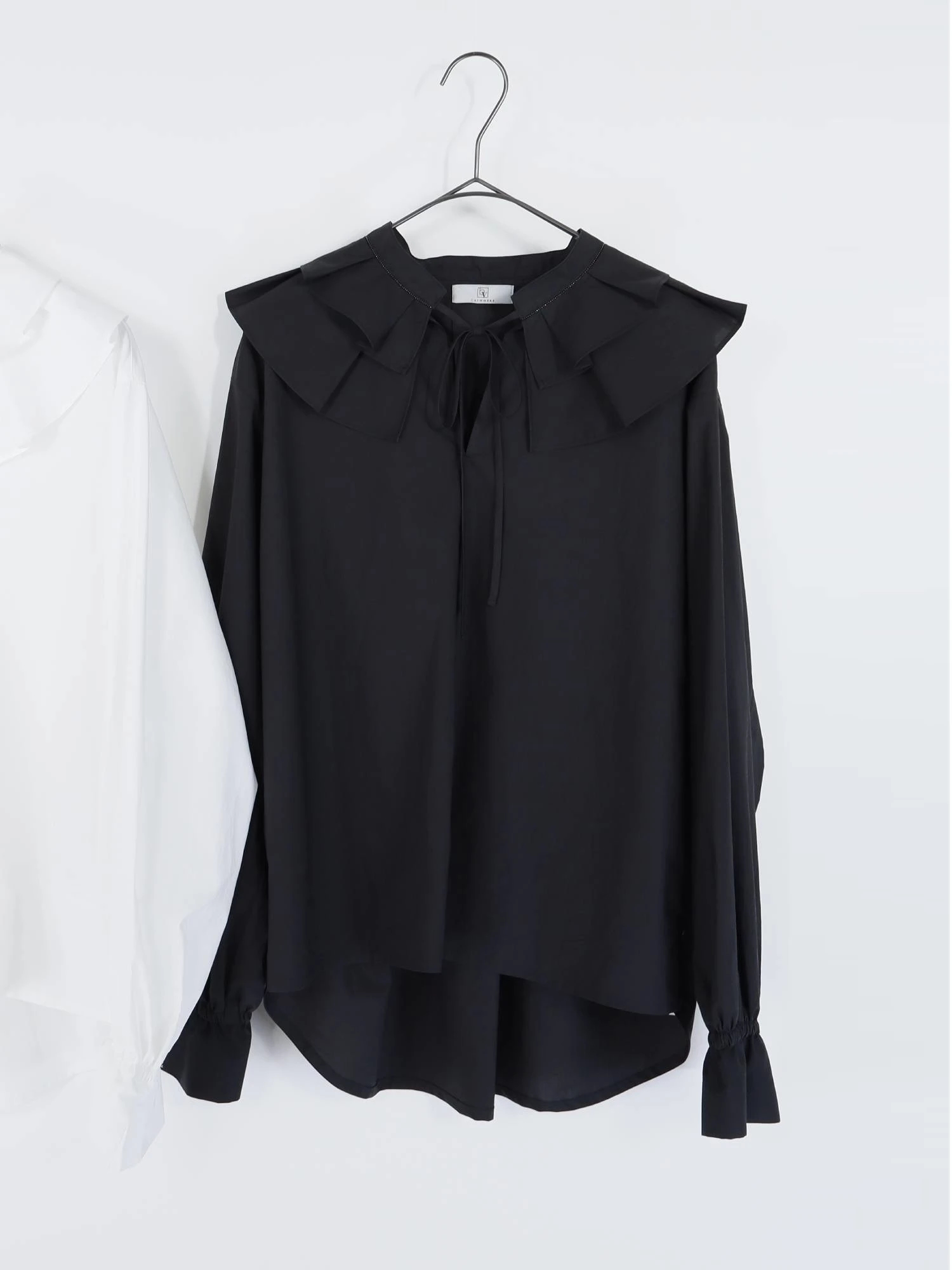 希少 blancvert ブランベール ダウン ブラウス 2025SS】フリルブラウス / blancvert（ブランベール）｜woollen