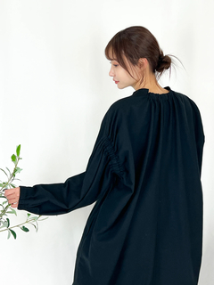 左ウエストタックデザイン ノースリーブワンピース / PESERICO 左ウエストタックデザイン ノースリーブワンピース / PESERICO